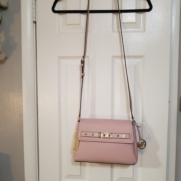 🌹 Michael Kors Crossbody, pink,Leather..